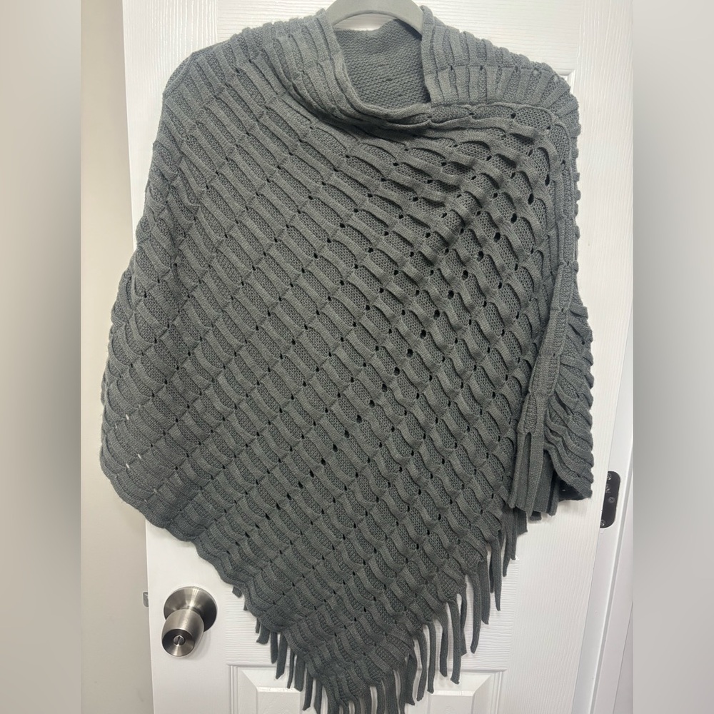 Charlie Paige shawl, SZ XS-XL EUC